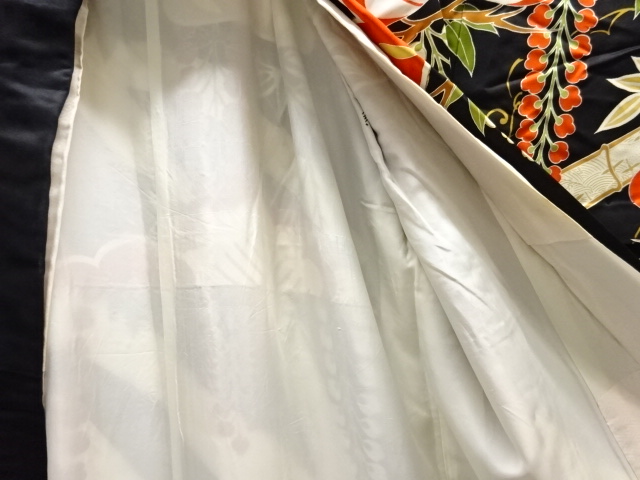  アンティーク　作家物　松竹梅に鶴模様刺繍掛下・中着セット